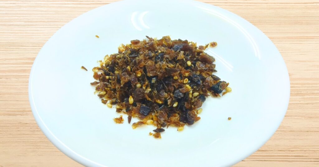 とらいあんぐる農園の椎茸を使った、だしがらと椎茸のふりかけ。ご飯によく合う香ばしい仕上がり